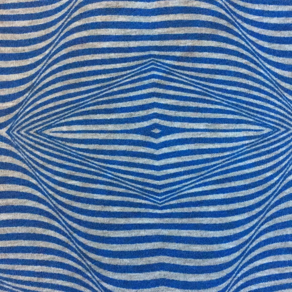 Lularoe Classic T - Picture 2 of 3